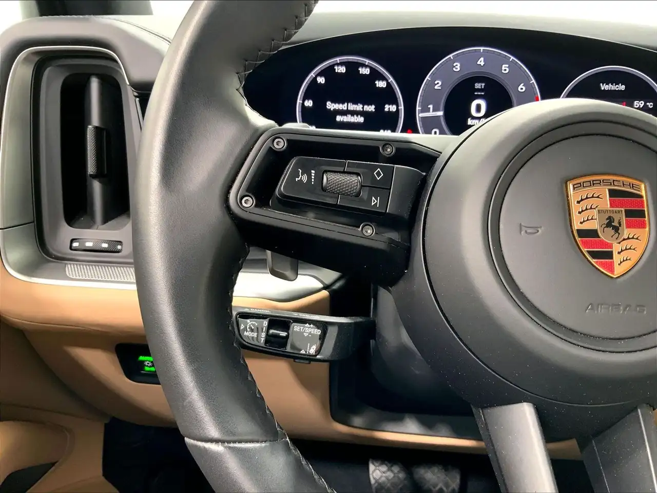 Porsche Cayenne снимка Porsche Cayenne