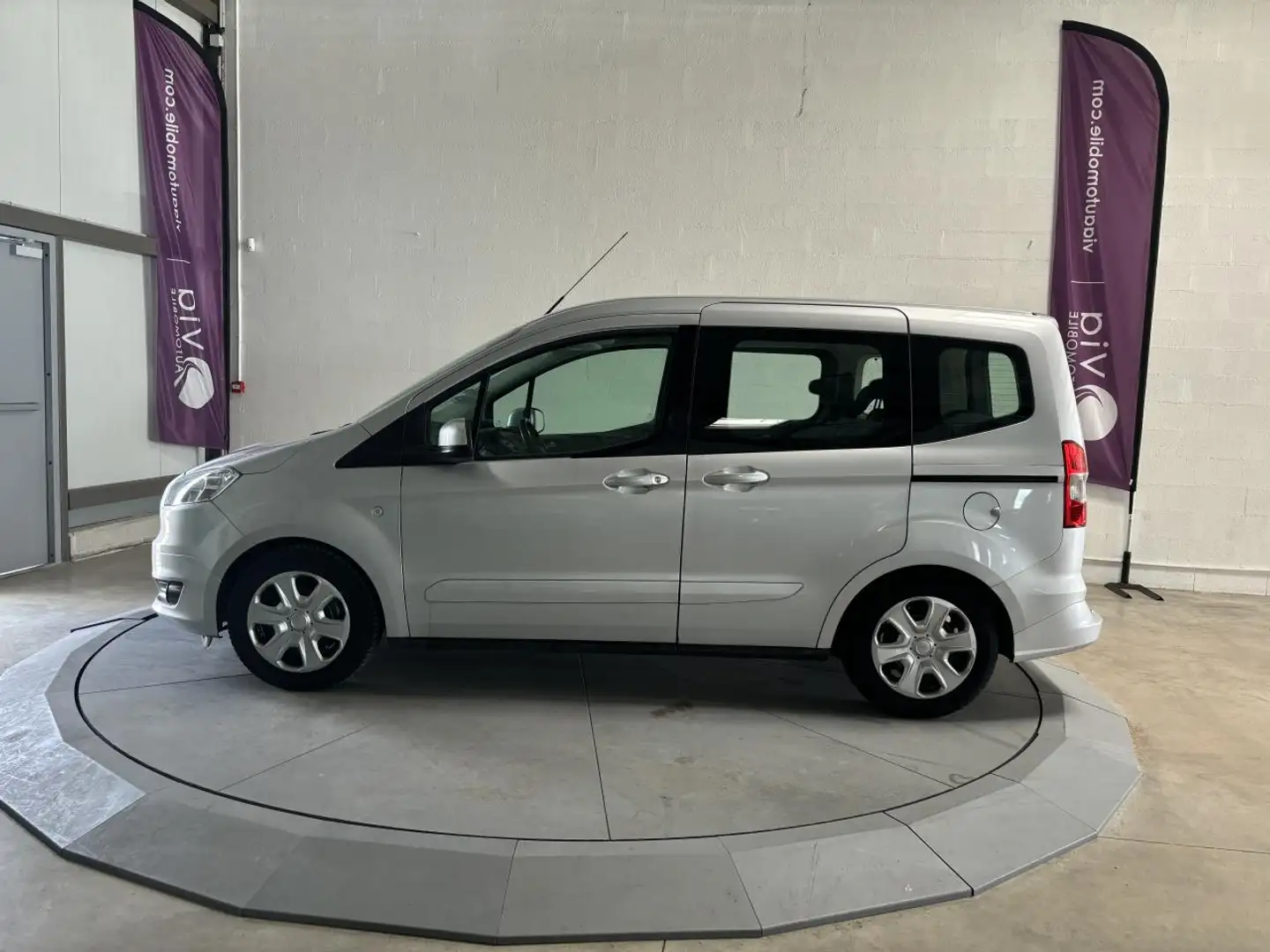 Ford Transit Courier Tourneo Courier 1.5 TDCi - 75 TOURNEO COURIER COMB Сірий - 2