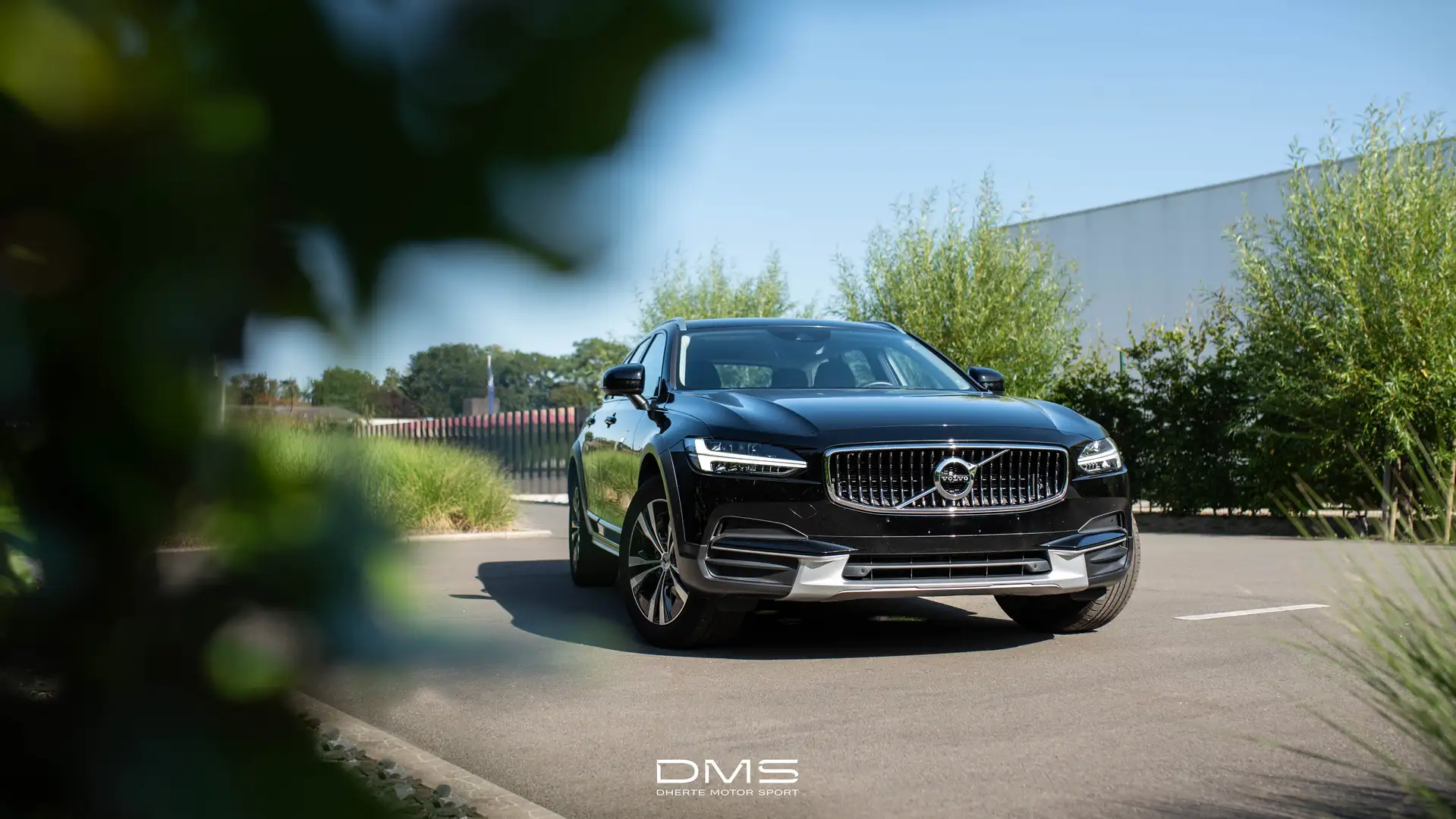 Volvo V90 Cross Country 2.0 T5 AWD GPF 6-D temp (TVA récupérable) Zwart - 1