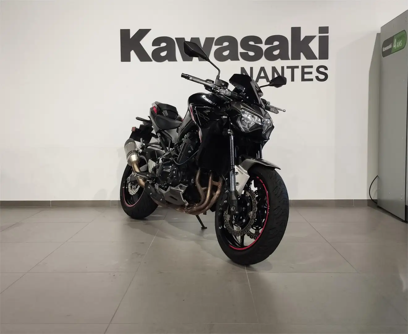 Kawasaki Z 900 Noir - 1