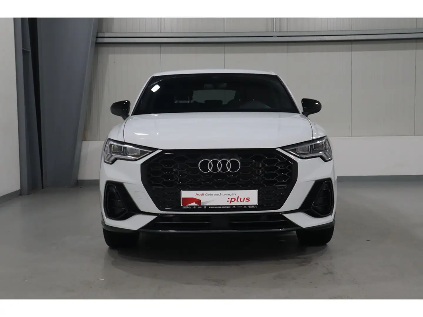 Audi Q3 Sportback 35 TFSI S line VC*LED*AHK * Белый - 2