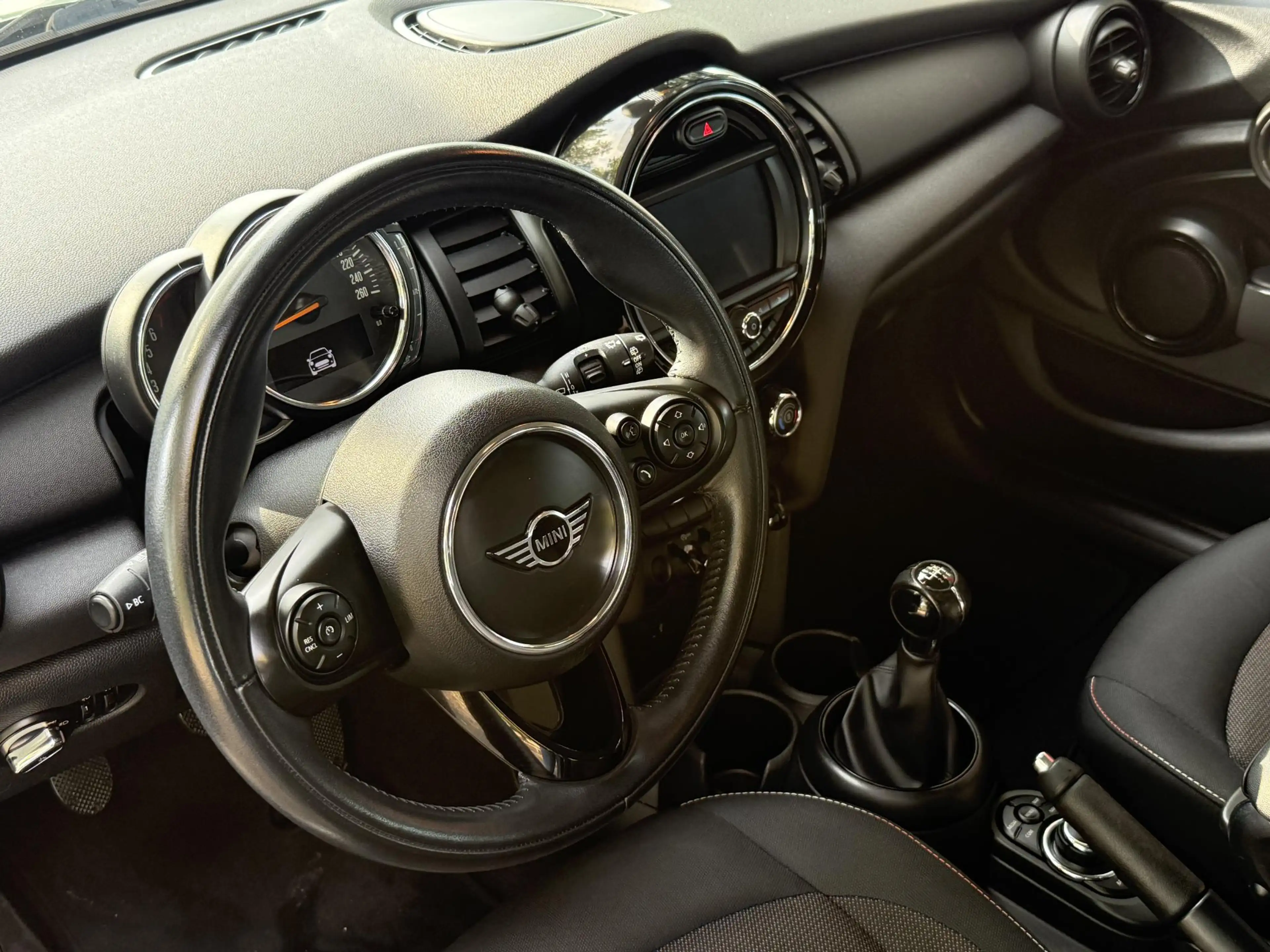 MINI One 5-Deurs 1.5 First | Navigatie | Airconditioning | — photo 11