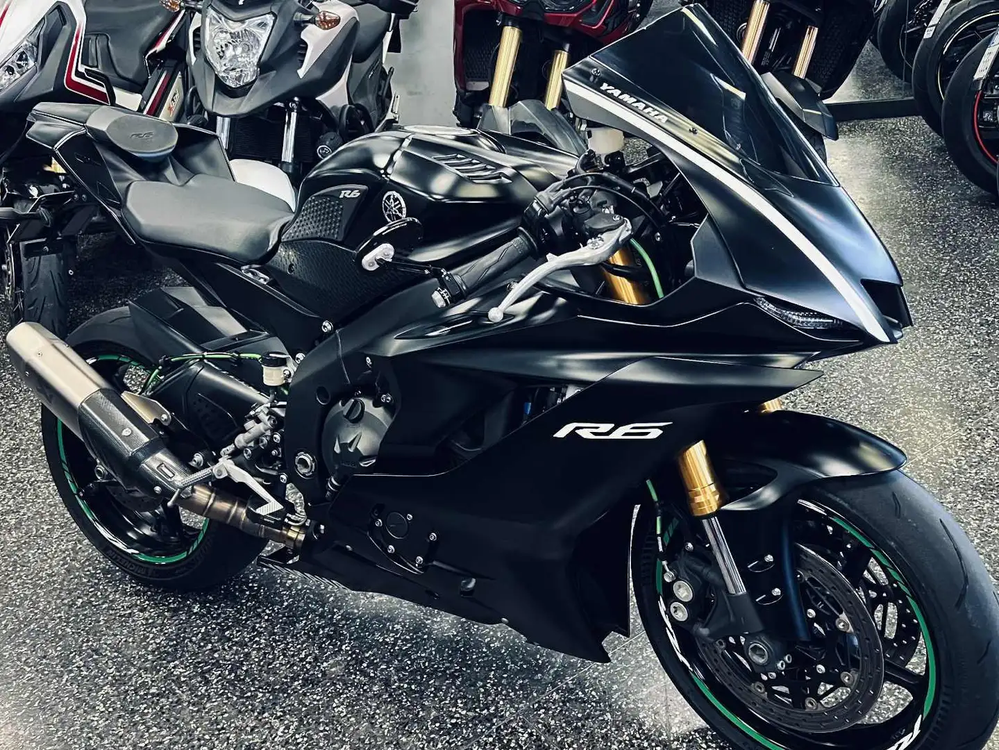 Yamaha YZF-R6 SCARICO AKRAPOVIC 12 MESI GARANZIA Noir - 1