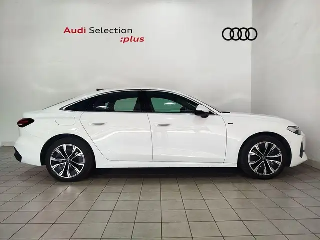 Audi A5 view 3