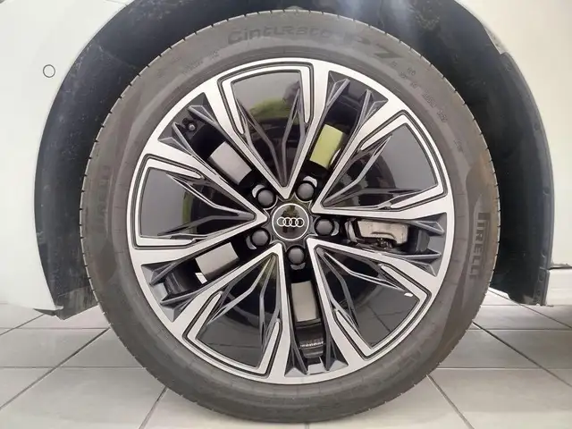 Audi A5 view 11