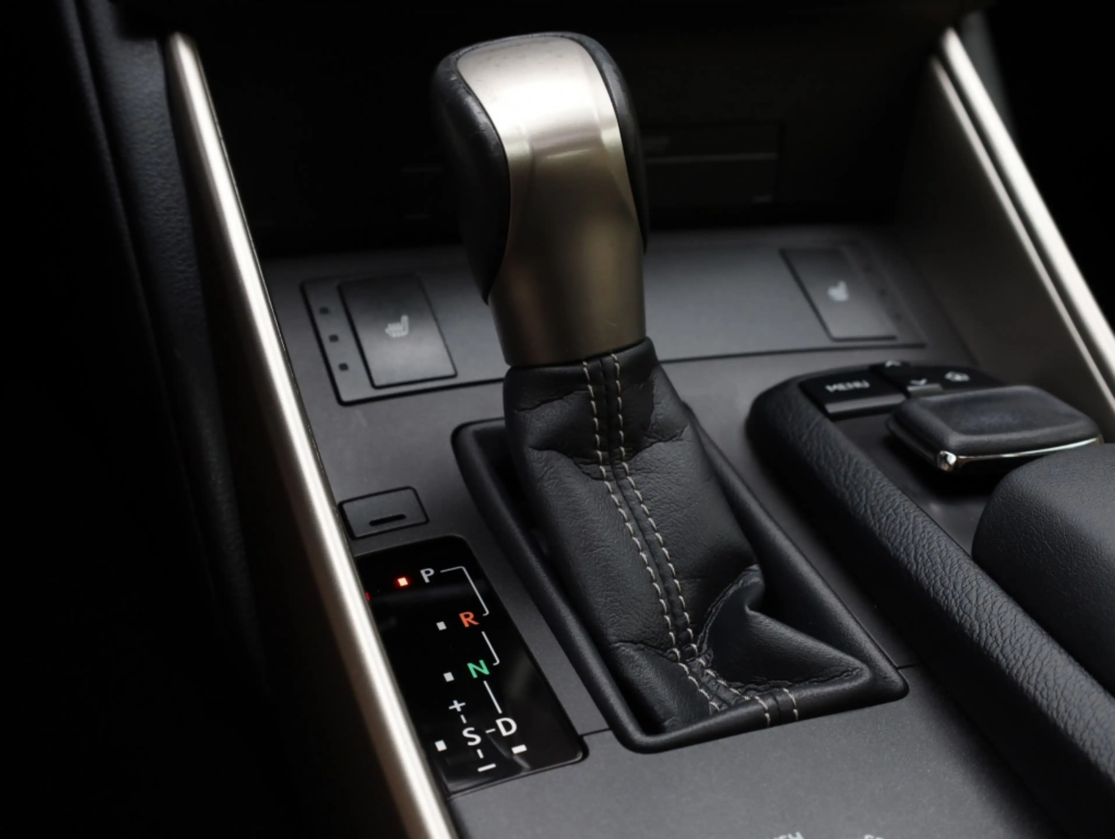 Lexus IS 300 300h Business Line Pro | Leder | Schuifdak | Adapt — photo 23