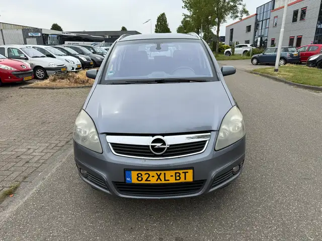 Opel Zafira view 13