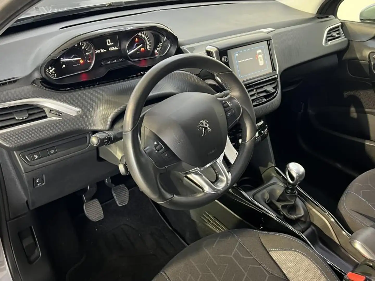 Peugeot 2008 Signature Gris - 2