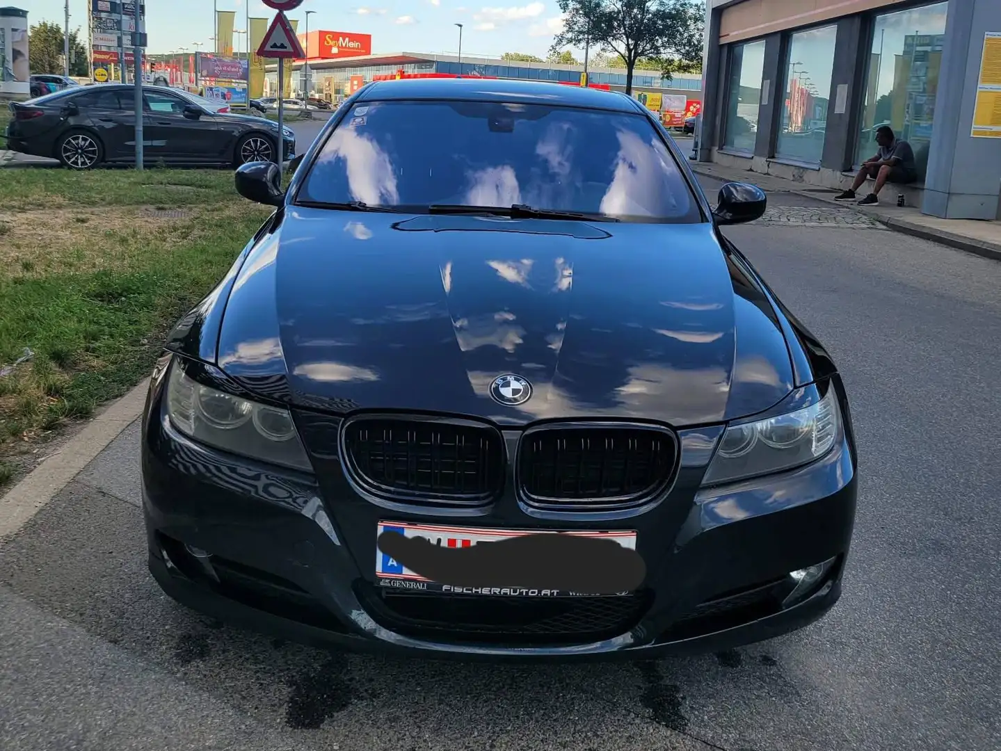BMW 318 318d Schwarz - 1