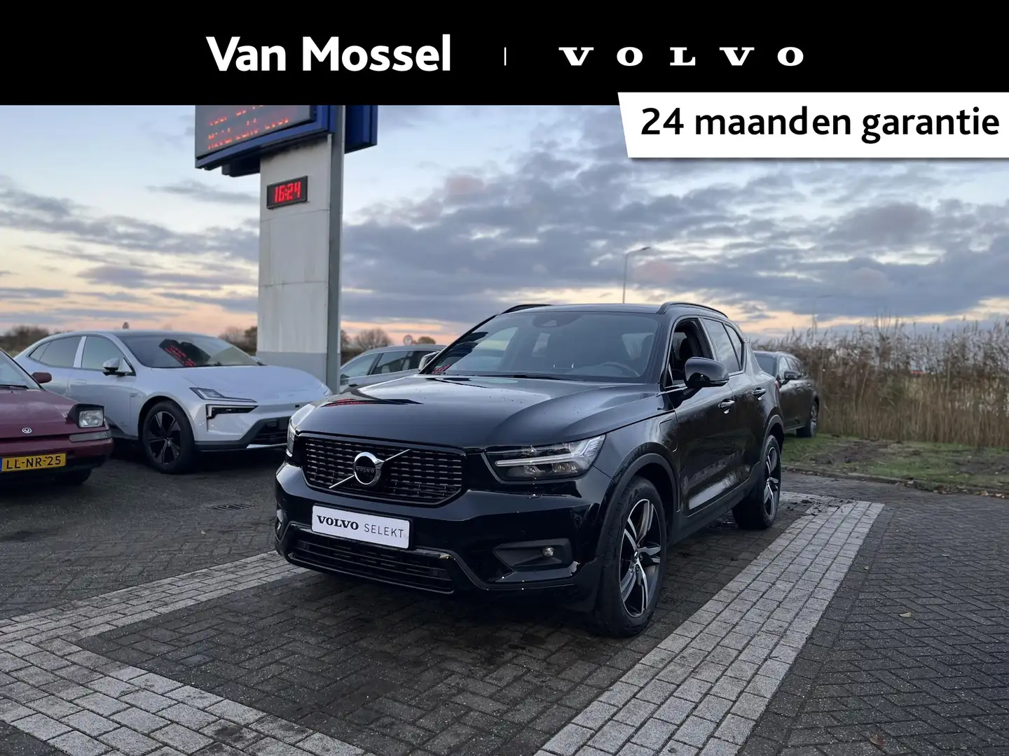 Volvo XC40 T5 Recharge R-Design Schwarz - 1