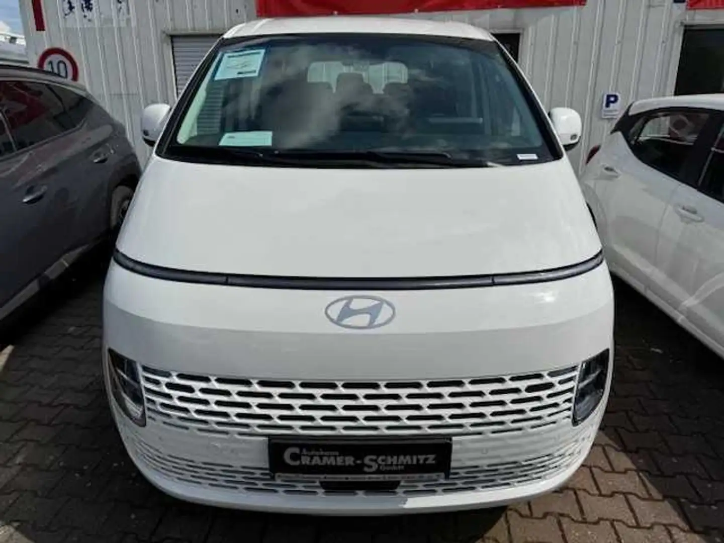 Hyundai STARIA HEV 2WD 6-AT Trend 9-Sitzer Schwarz - 2