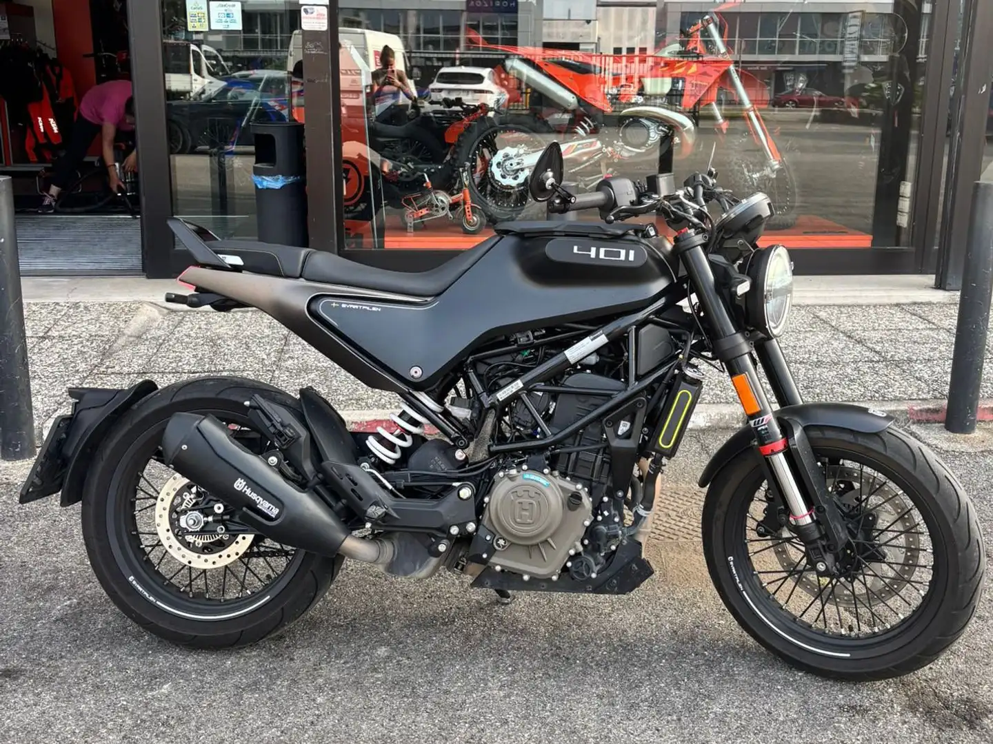Husqvarna Svartpilen 401 Gris - 1