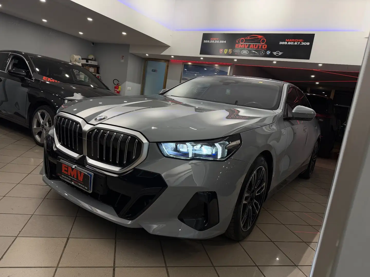 BMW 520 520d 48V xDrive Msport Grigio - 2