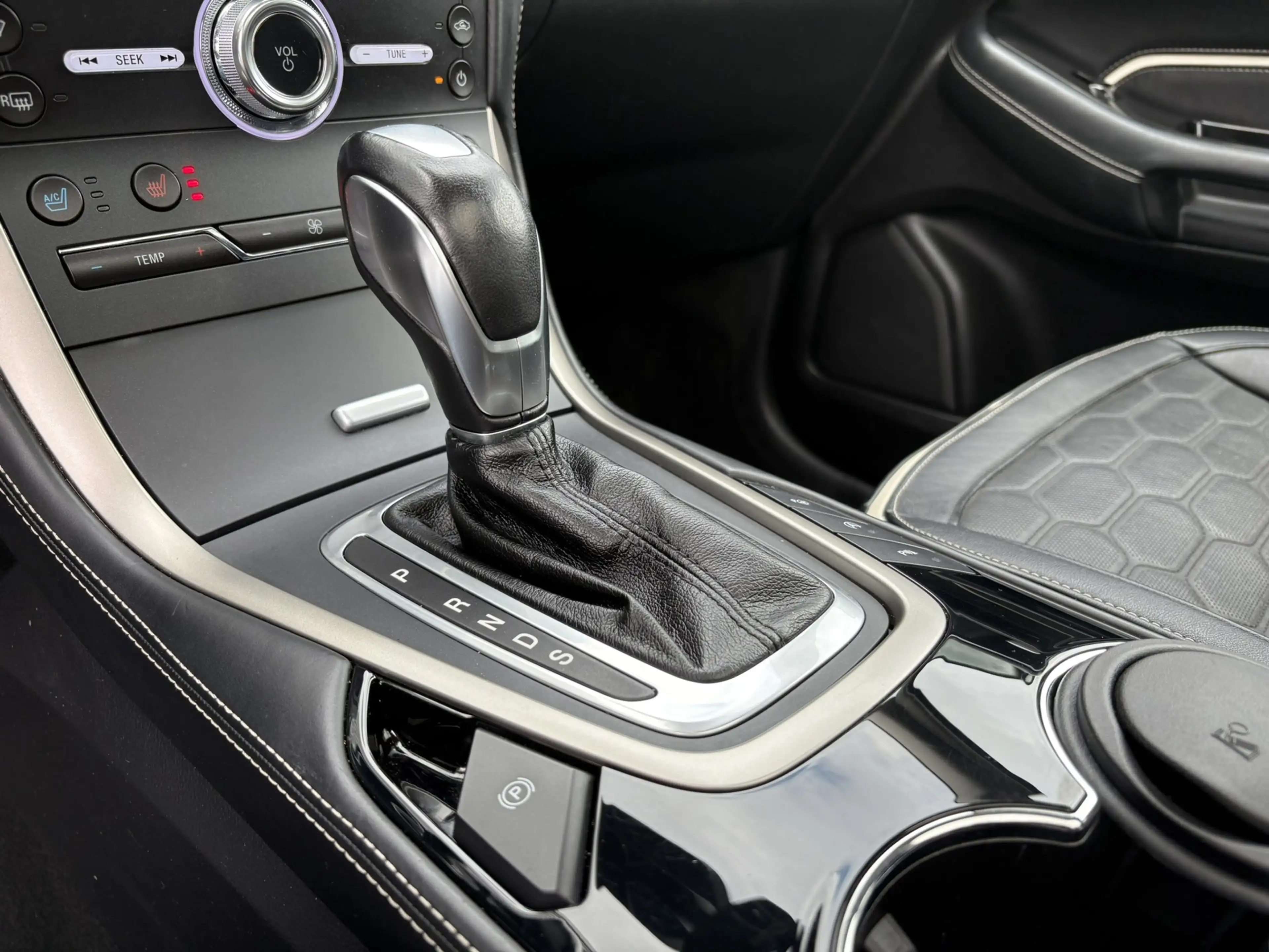Ford S-Max 2.0 Vignale 7 PERSOONS-AUTOMAAT-VOLLEDER-STOEL VER — photo 27