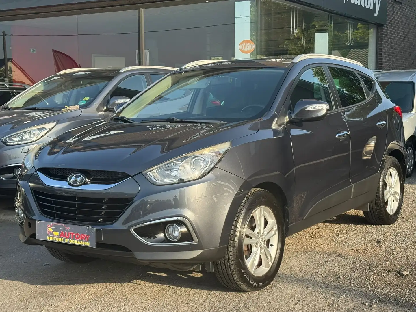 Hyundai iX35 2.0i 2WD Comfort Gris - 2