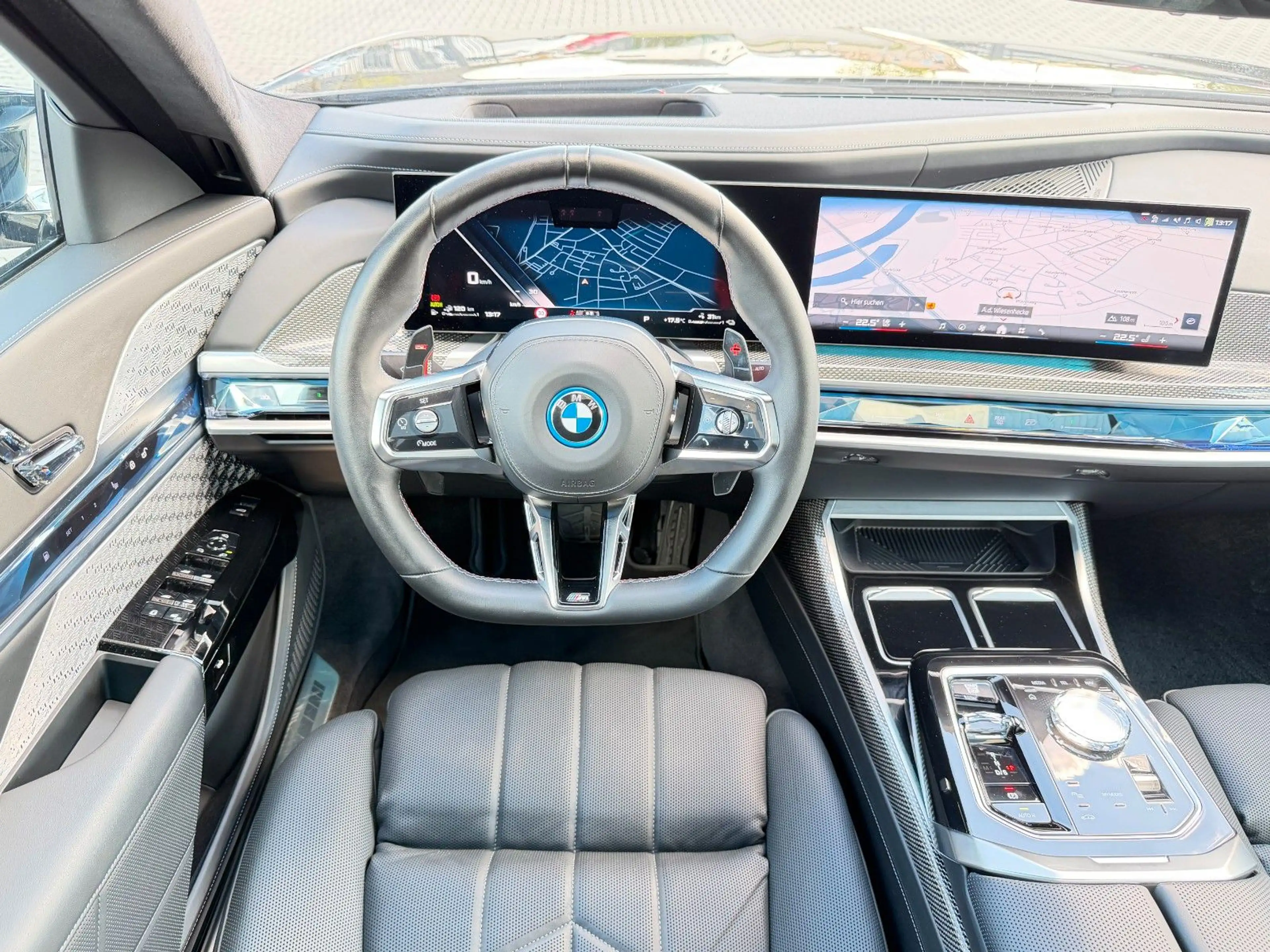 BMW 760 e*xDrive*Two*Tone*Individual*3xTV*SkyLounge* — photo 15