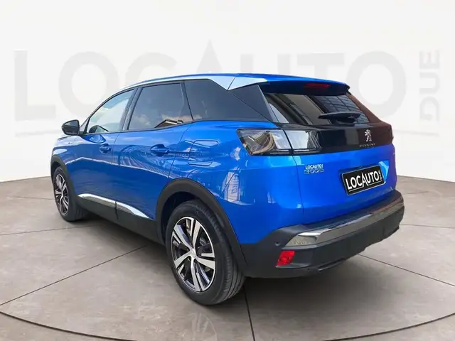 Peugeot 3008 view 5