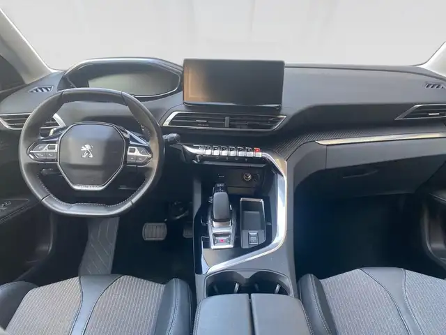 Peugeot 3008 view 6