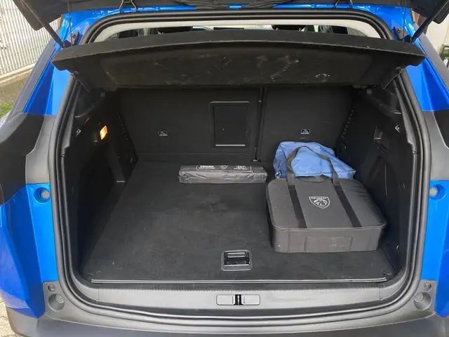 Peugeot 3008 view 9