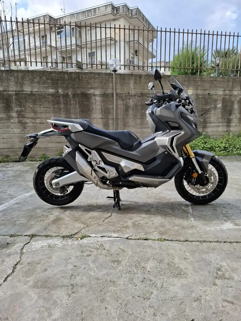 Honda X-ADV Gri - 2