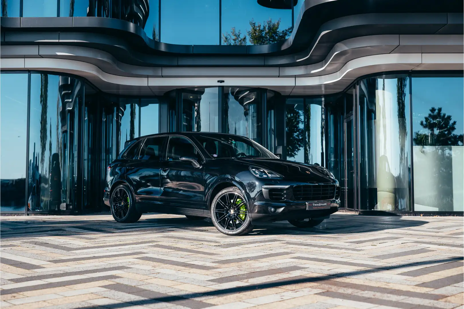 Porsche Cayenne 3.0 S E-Hybrid Schwarz - 1