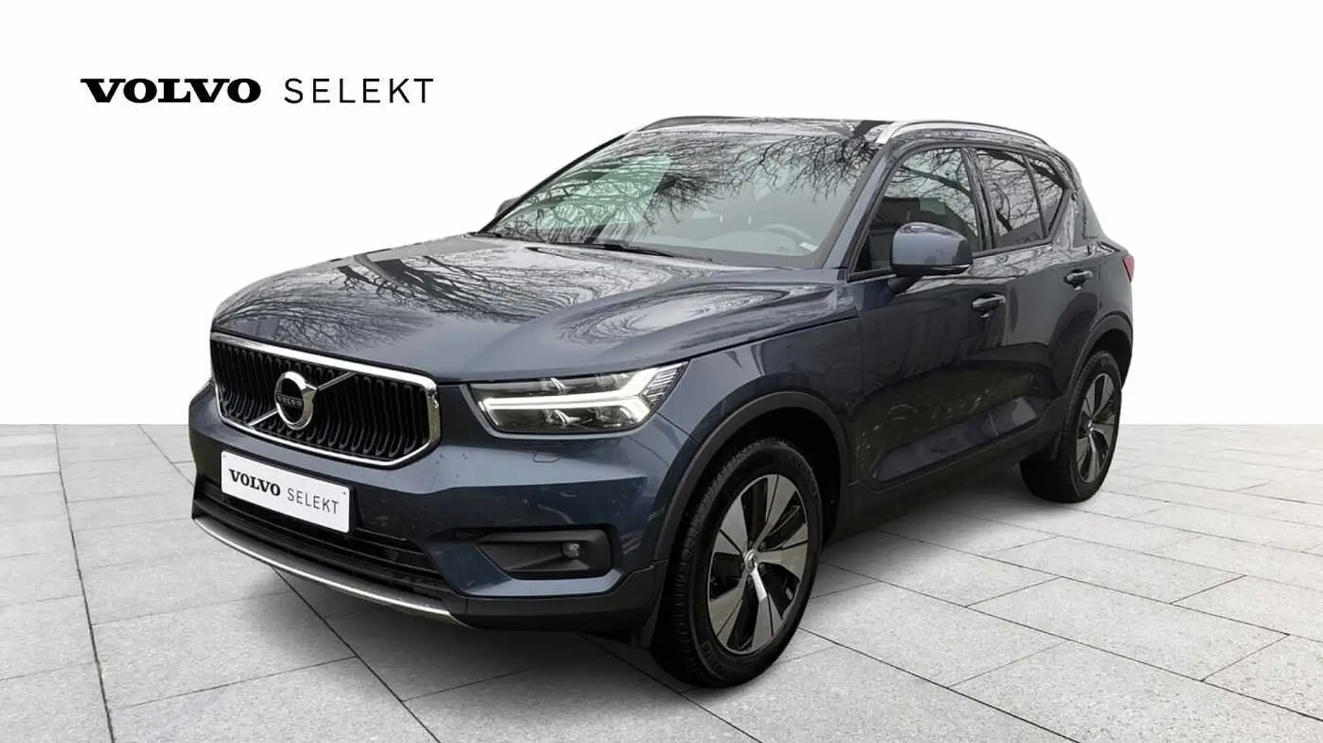 Volvo XC40 Momentum Pro, T3 Geartronic Blauw - 1