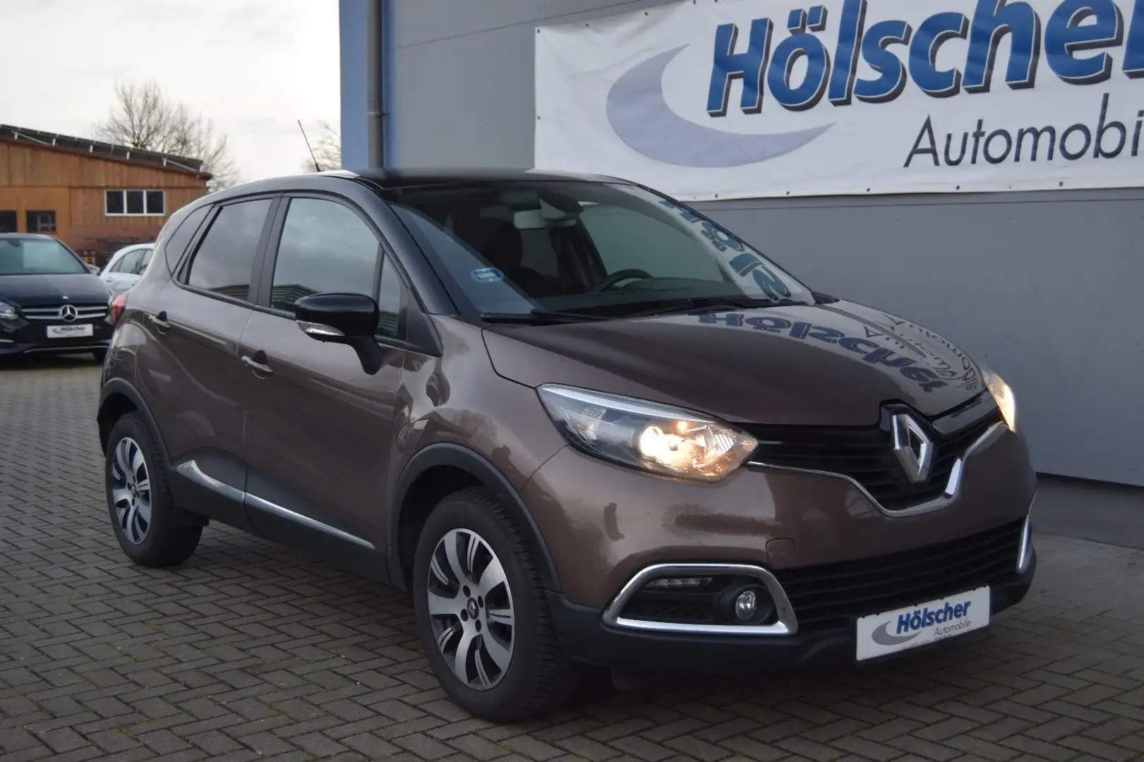 Renault Captur Intens!AUTOM!Parks,Sitzh,LM Felgen, Schwarz - 1