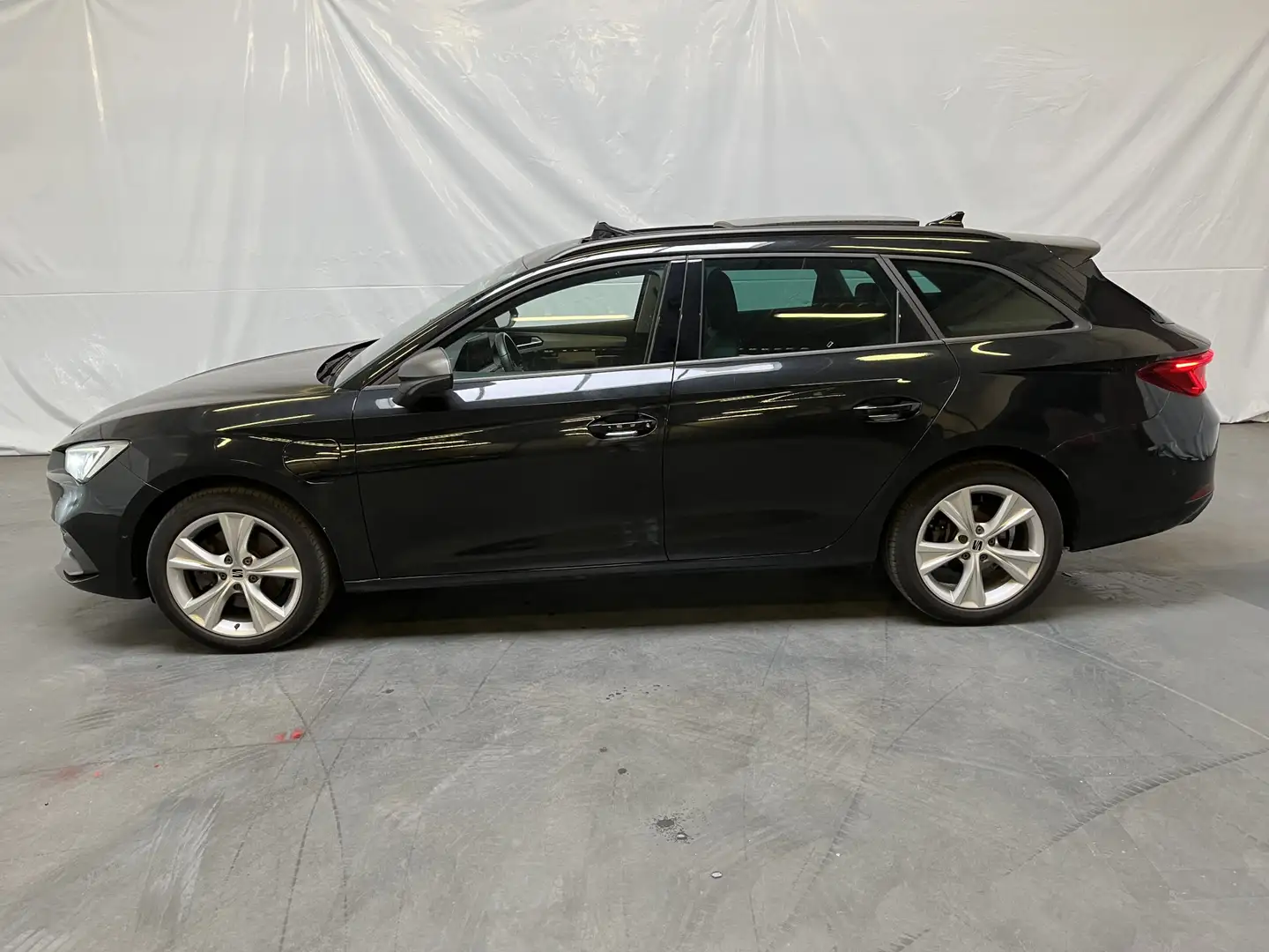 SEAT Leon e-Hybrid Sportstourer 1.4 TSI eHybrid PHEV FR / AUTOMAAT/ P Zwart - 2