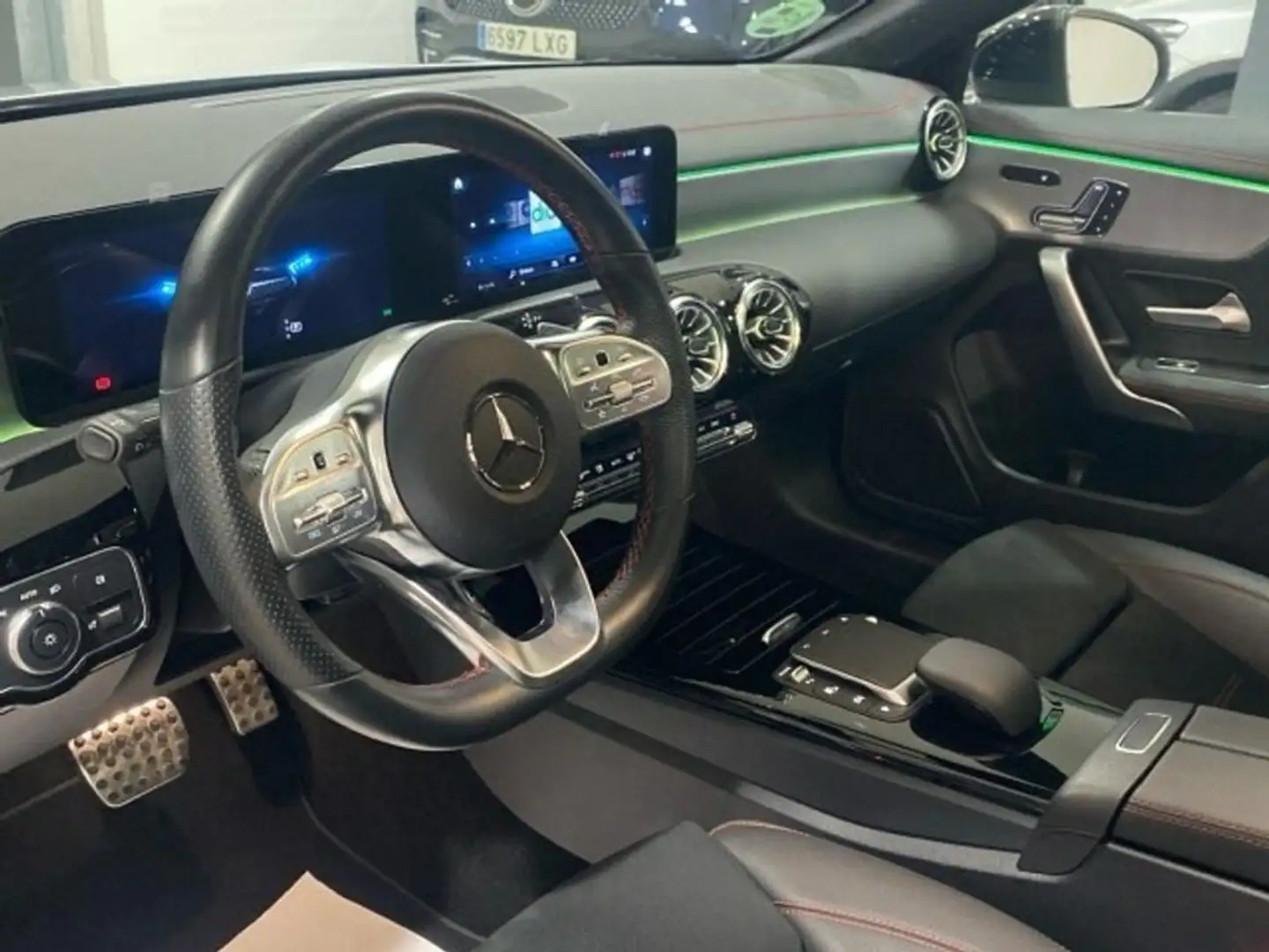 Mercedes-Benz CLA 200 amg line (euro 6d) Grau - 2