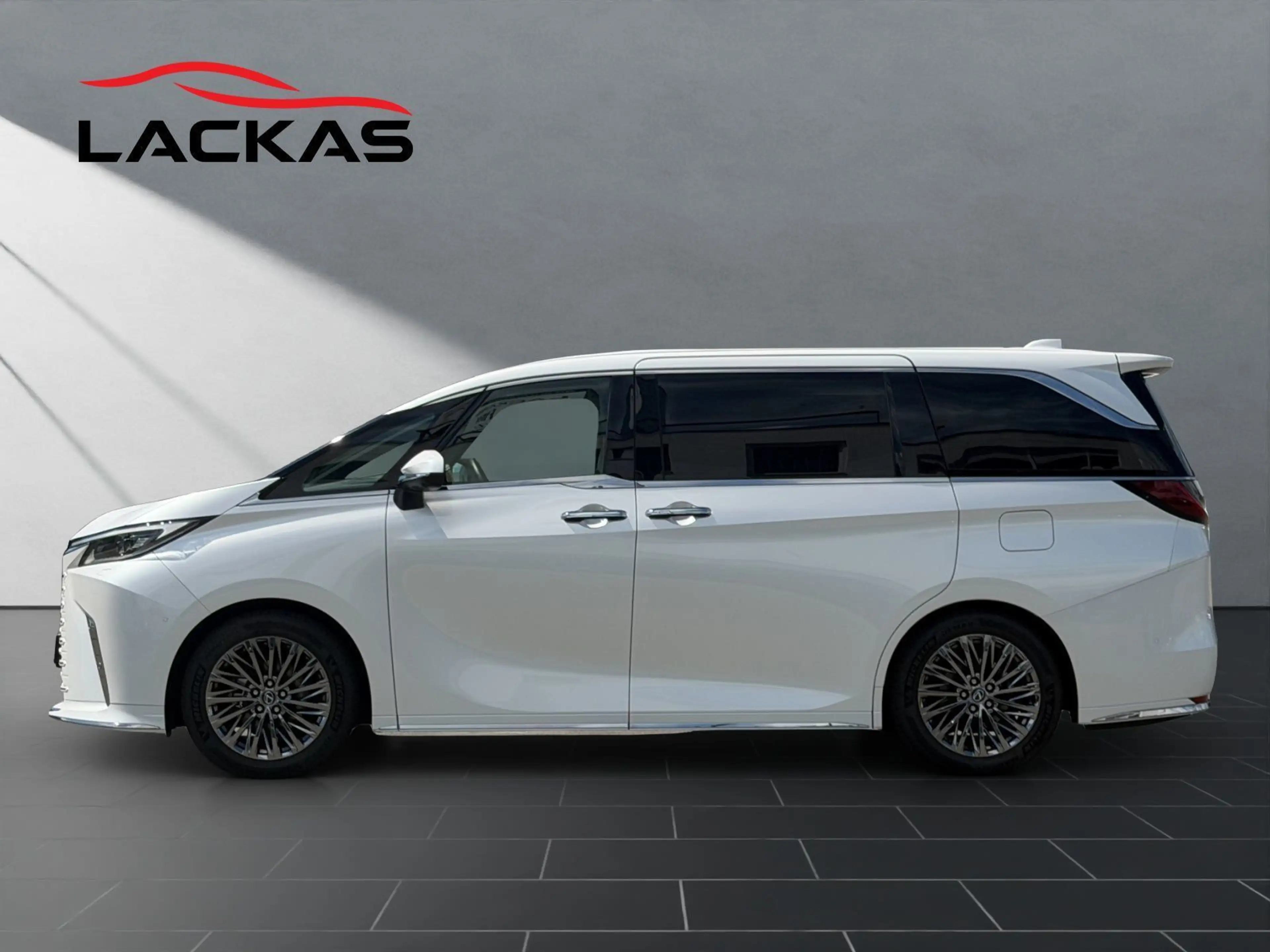 Lexus LM 350h Luxury AWD 4 SEATS+PANO+MARK LEVINSON — photo 2