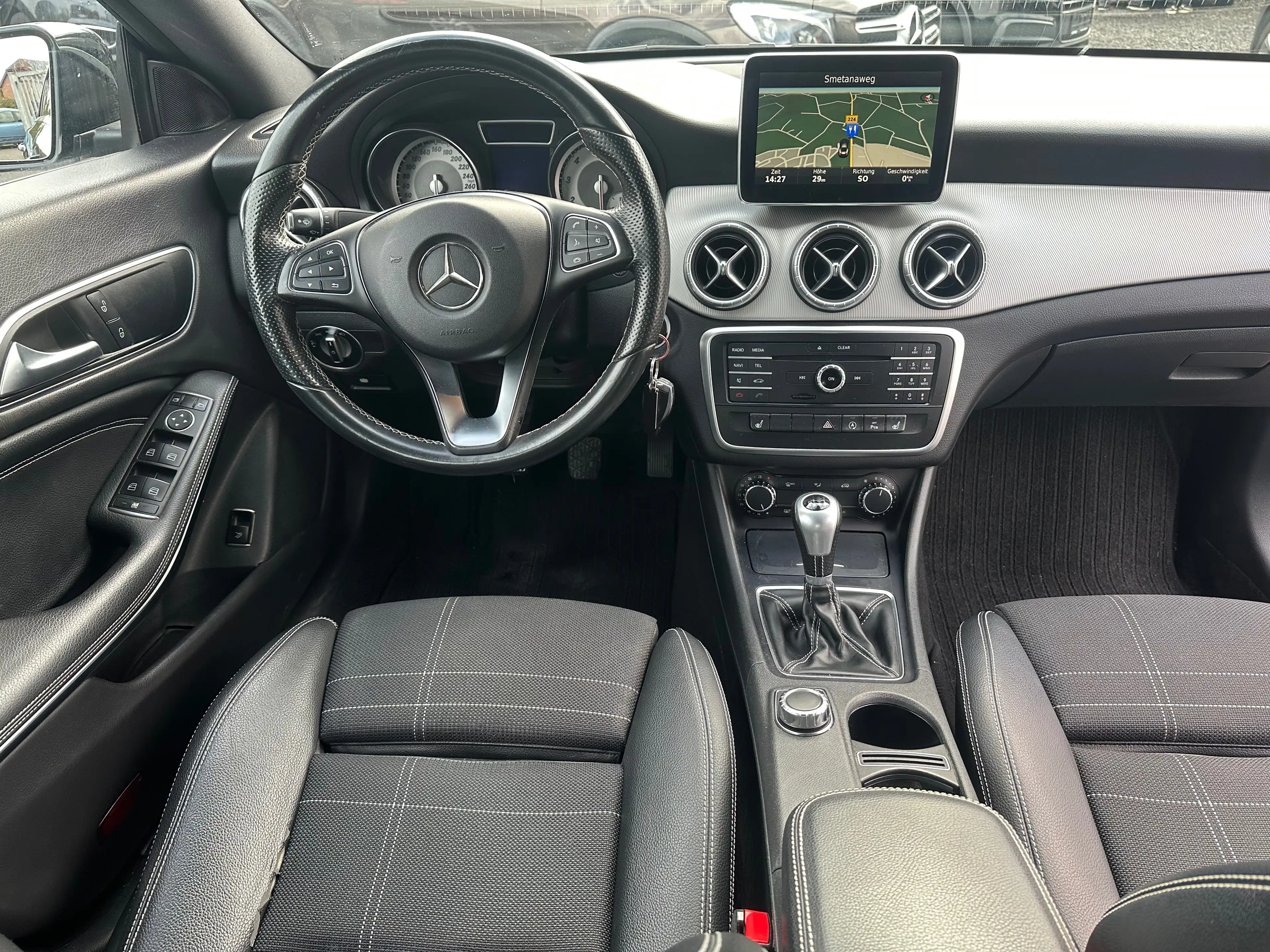Mercedes-Benz CLA 180 CLA 180 (117.342) — photo 10