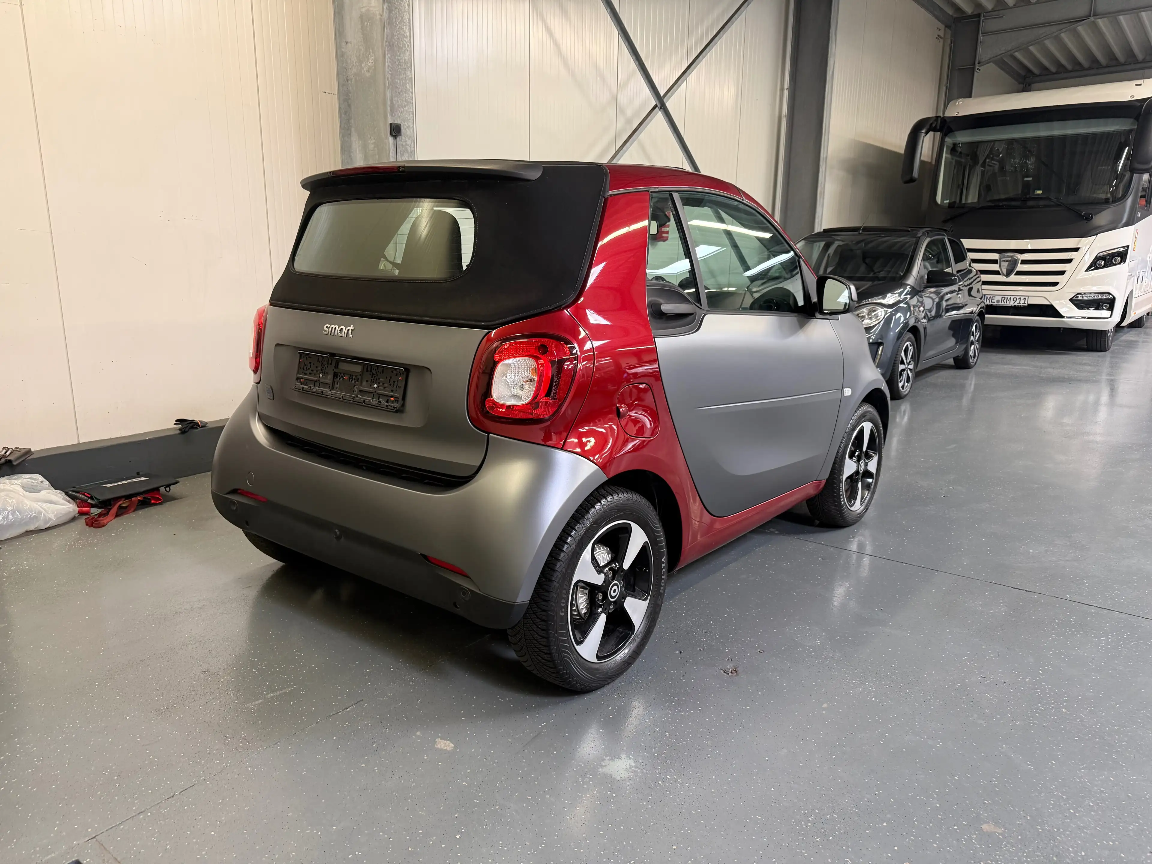 smart forTwo smart fortwo cabrio EQ prime — photo 3