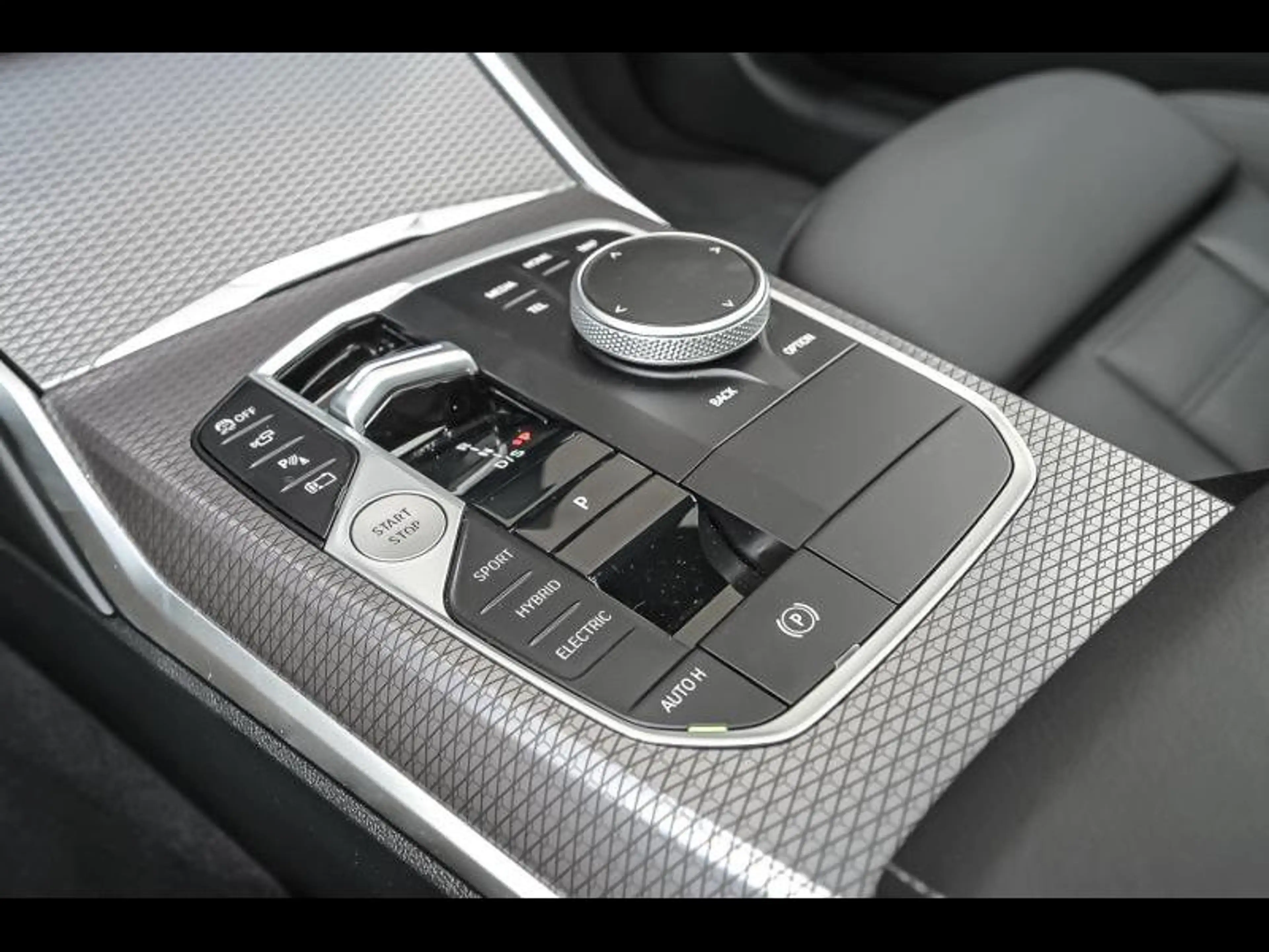 BMW 330 M Sportpakket Gratis winterset — photo 9