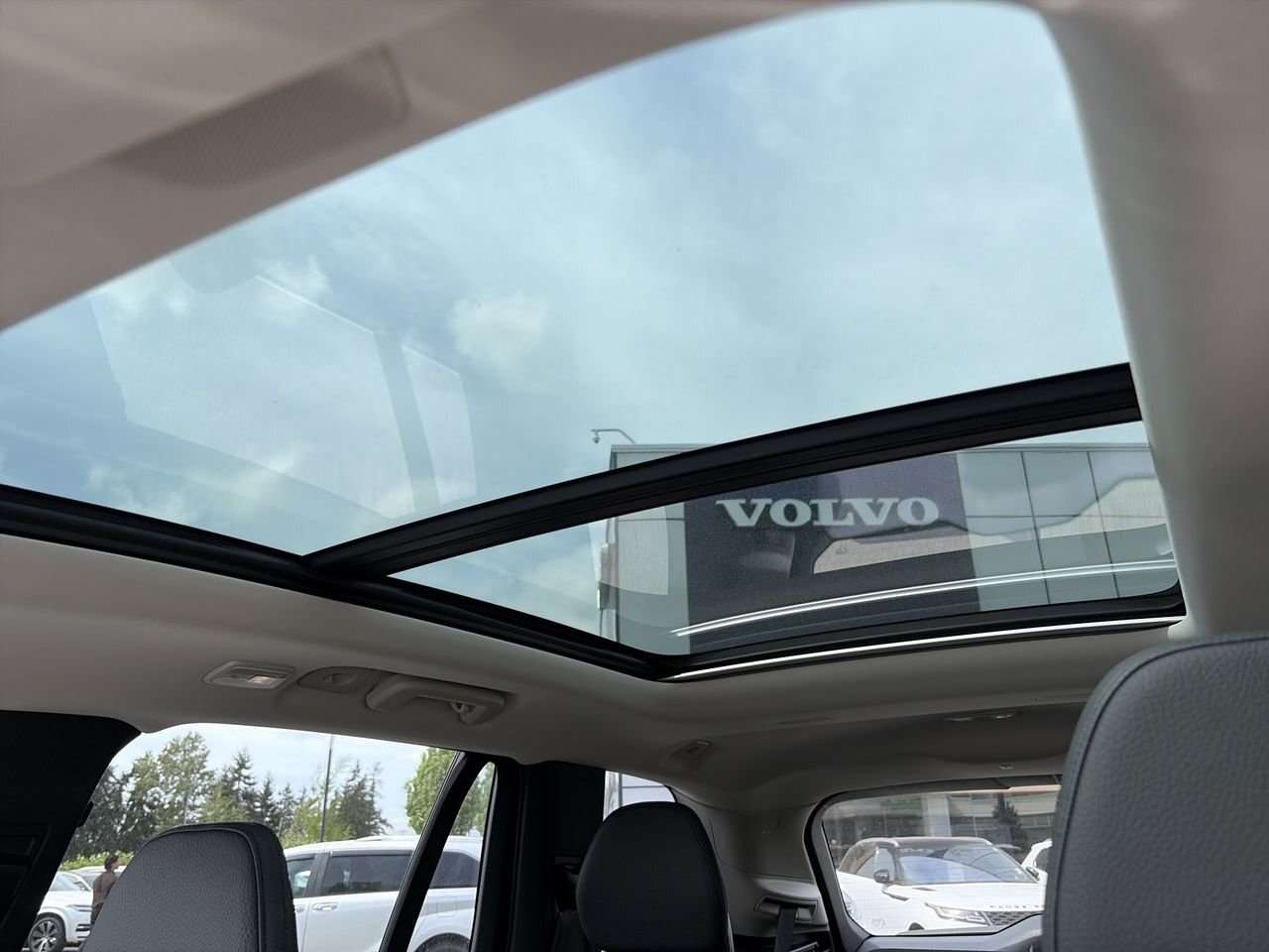 2023 Volvo XC90 Local One-Owner | Accident-Free | MHEV | CarPlay / thumb 29