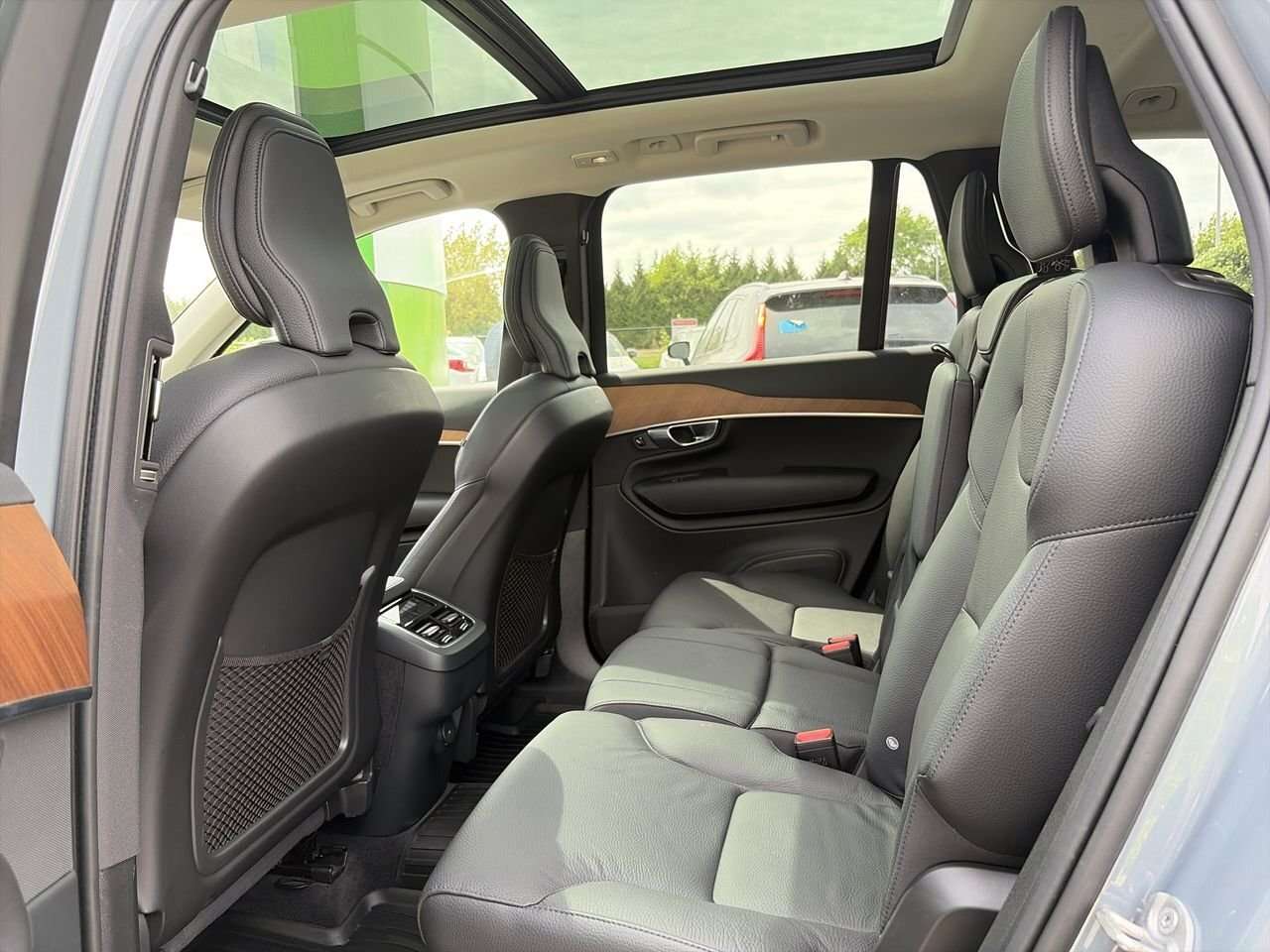 2023 Volvo XC90 Local One-Owner | Accident-Free | MHEV | CarPlay / thumb 30