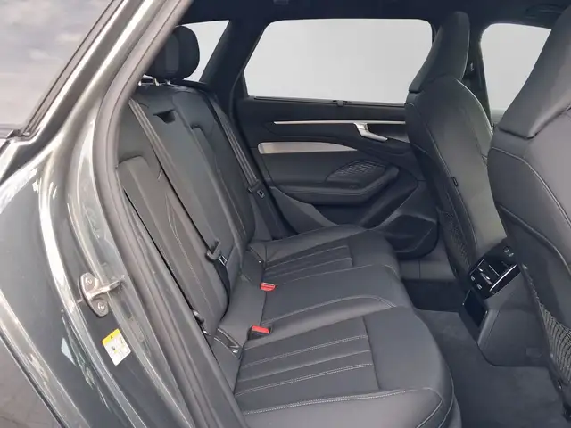 Audi A6 view 6