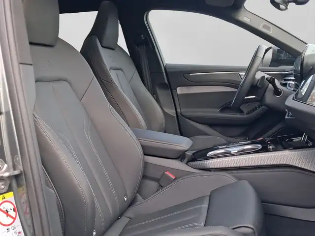 Audi A6 view 4