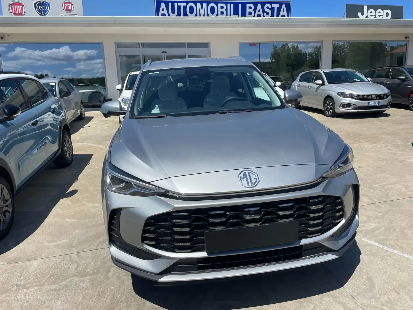 MG ZS Hybrid+ 1.5 Luxury auto (NUOVA) Argento - 1