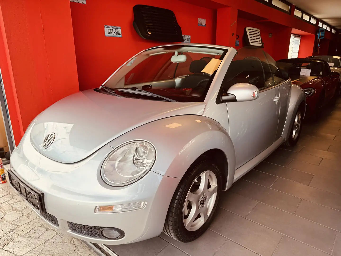 Volkswagen New Beetle Cabrio 1.4 FL NEOPATENTATI - 1