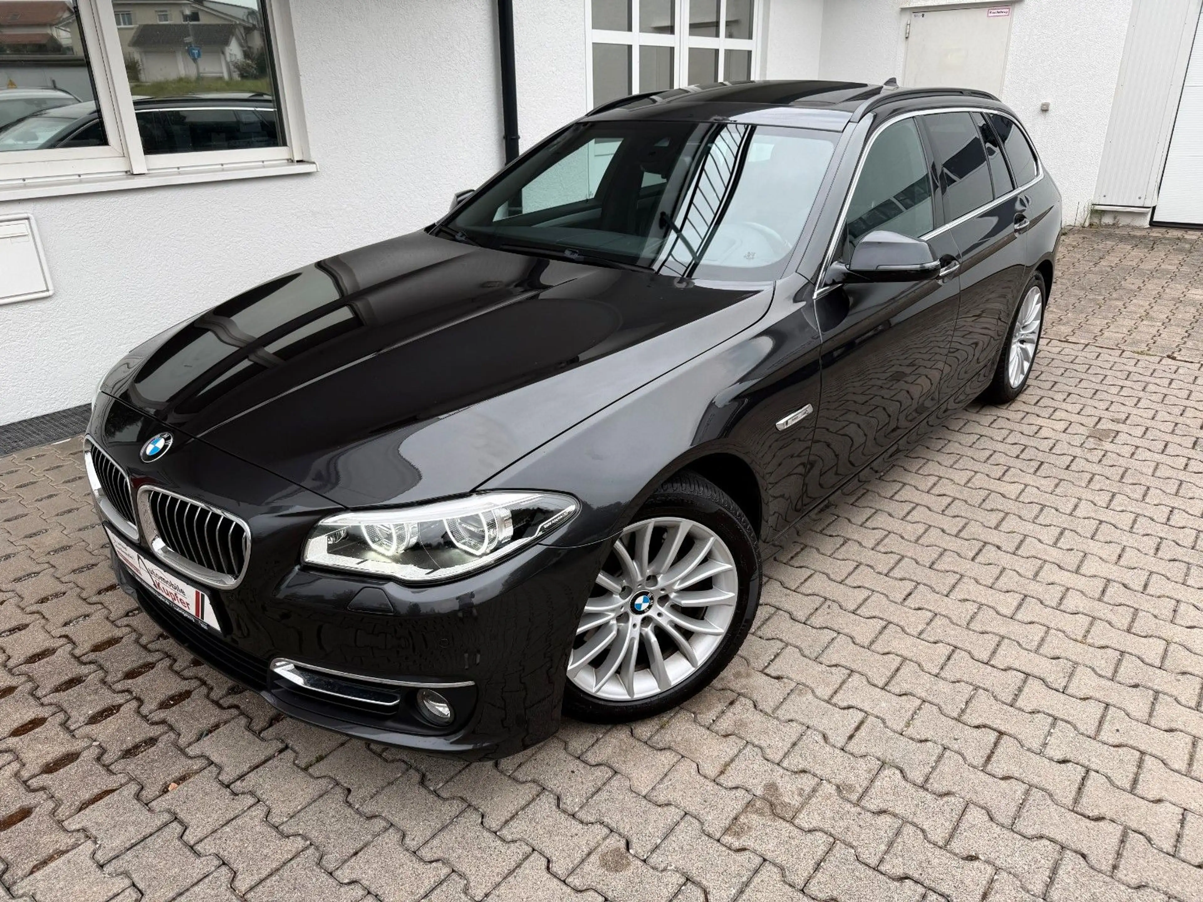 BMW 525 d Touring Exclusivleder PANO Ad. LED Driv.Ass