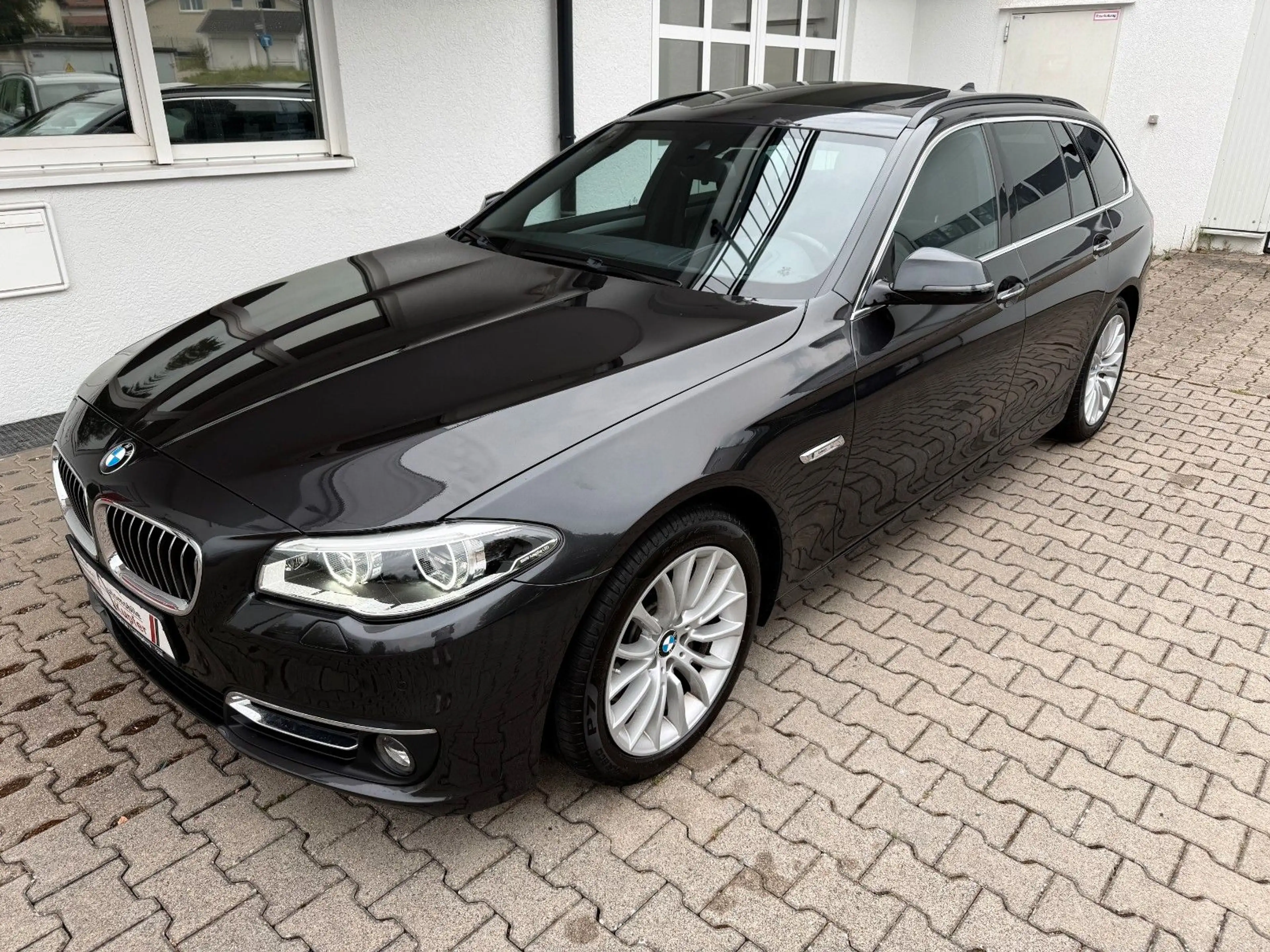 BMW 525 d Touring Exclusivleder PANO Ad. LED Driv.Ass — photo 3