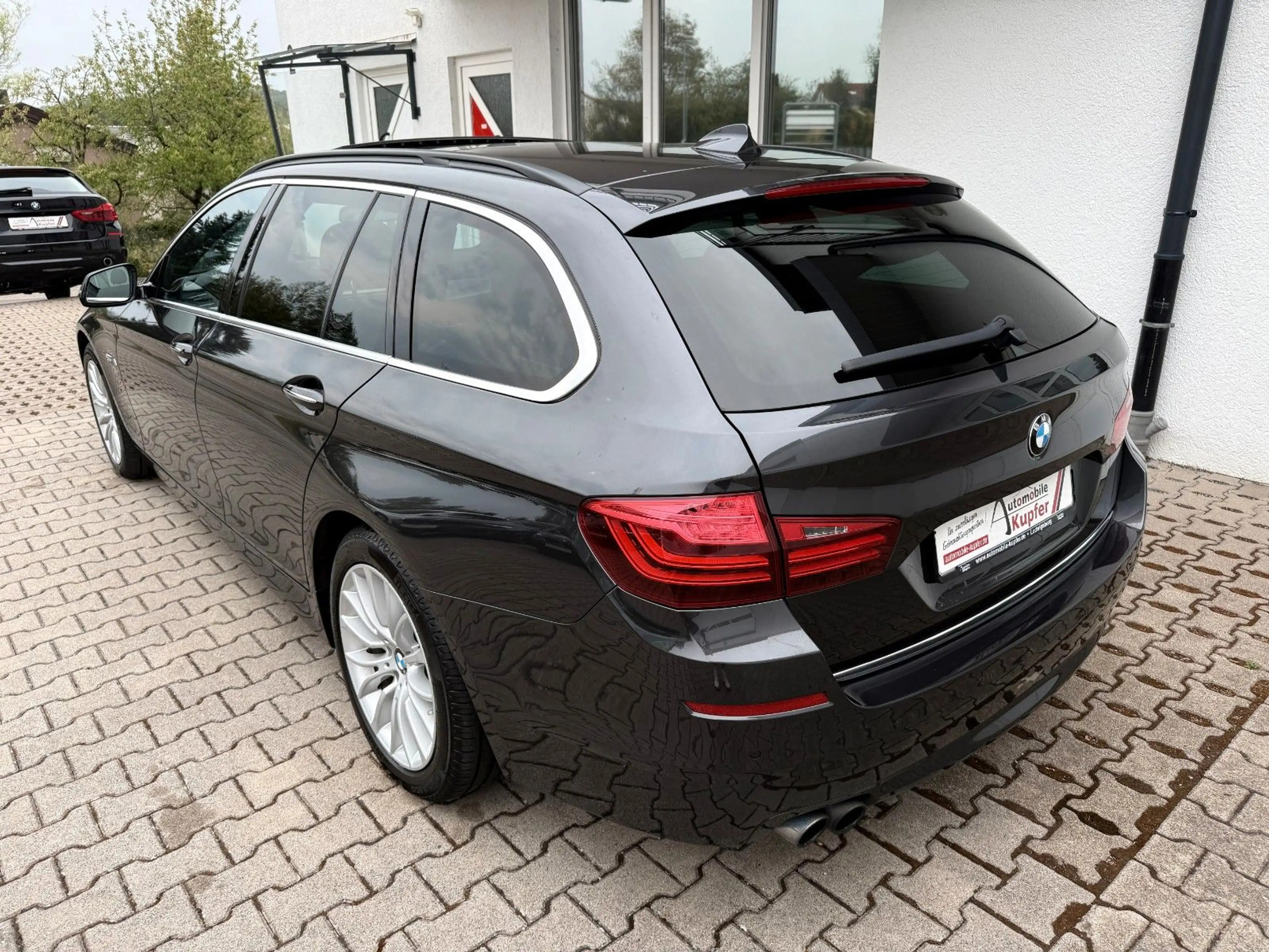 BMW 525 d Touring Exclusivleder PANO Ad. LED Driv.Ass — photo 7