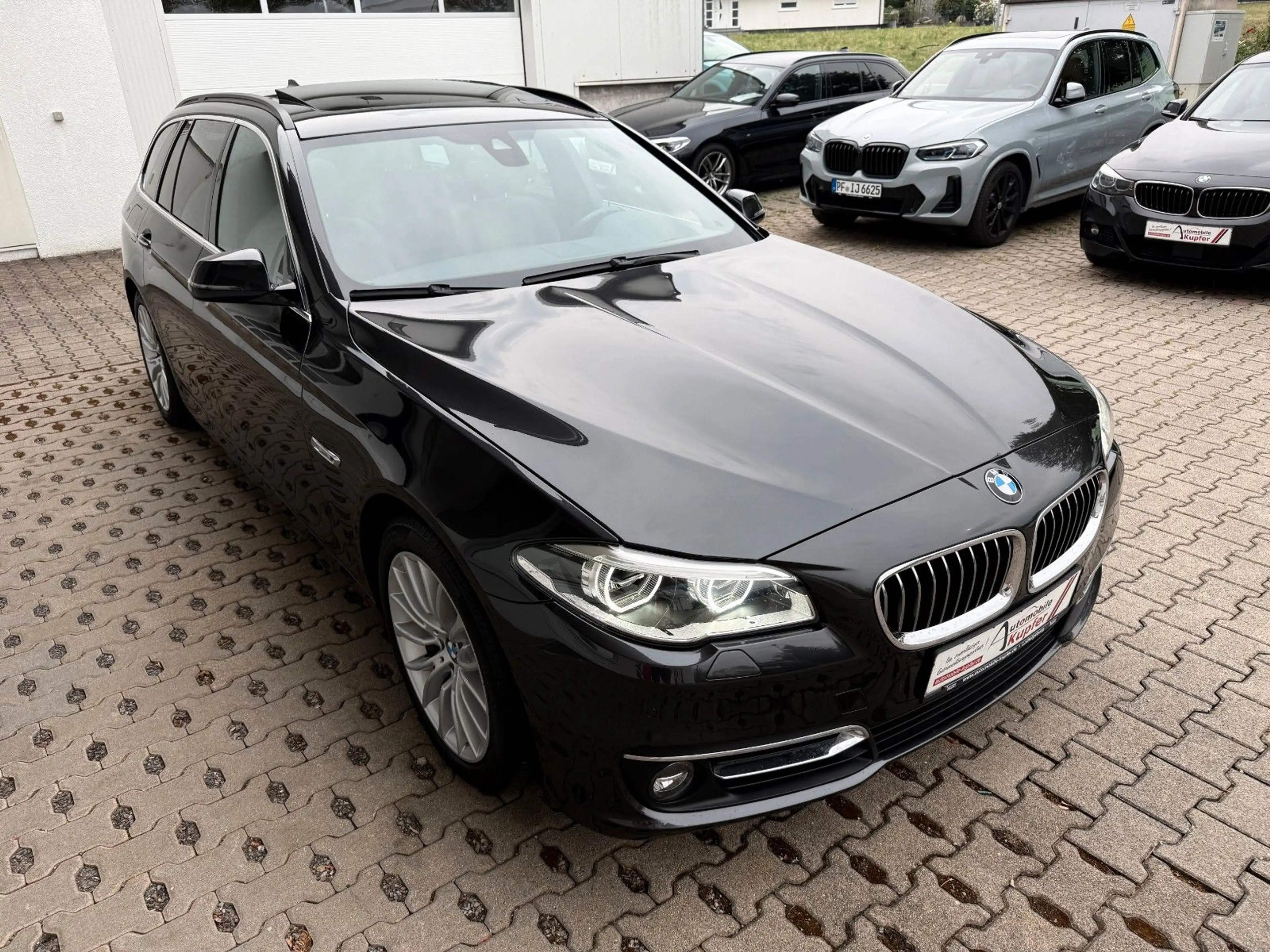 BMW 525 d Touring Exclusivleder PANO Ad. LED Driv.Ass — photo 13