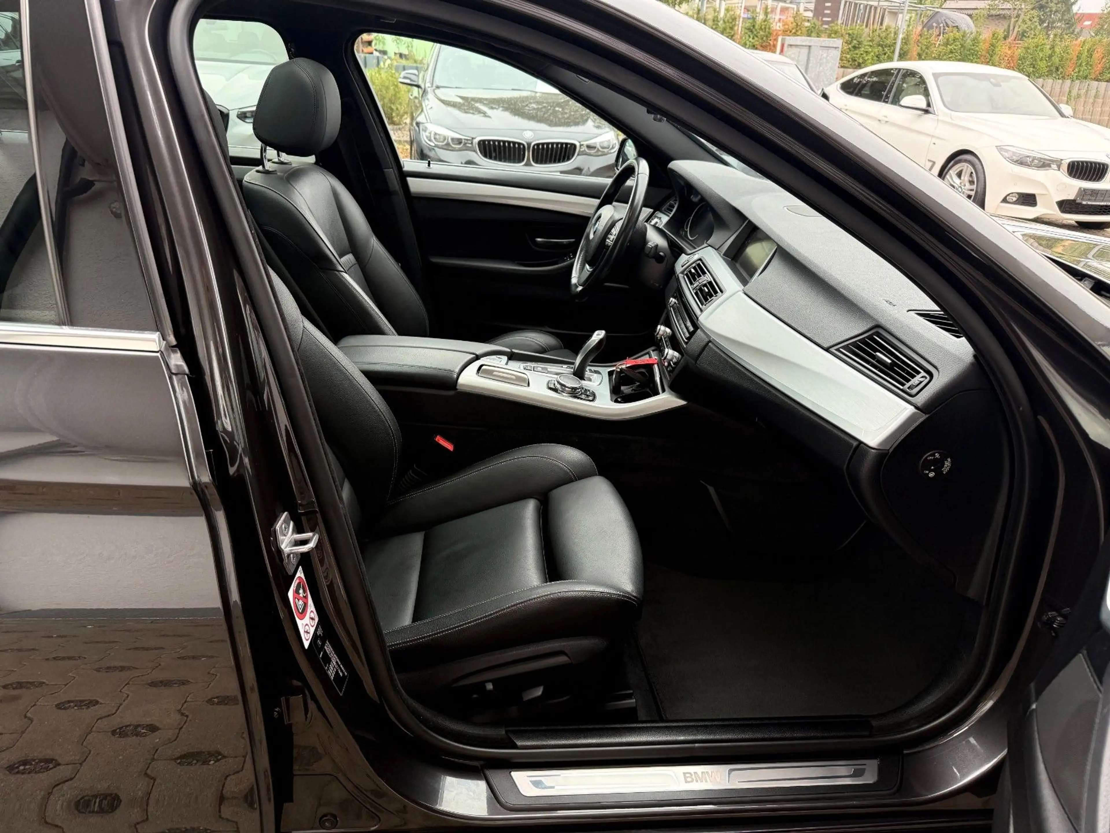 BMW 525 d Touring Exclusivleder PANO Ad. LED Driv.Ass — photo 15
