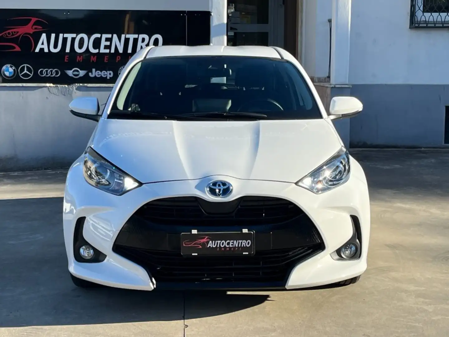Toyota Yaris 1.5 Hybrid 5 porte Active Blanco - 2