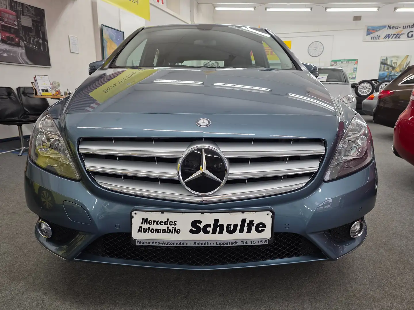 Mercedes-Benz B 200 B-Klasse Style 1.Hd.Autom.Kamera,ParkAssist,Sitzko Blauw - 2