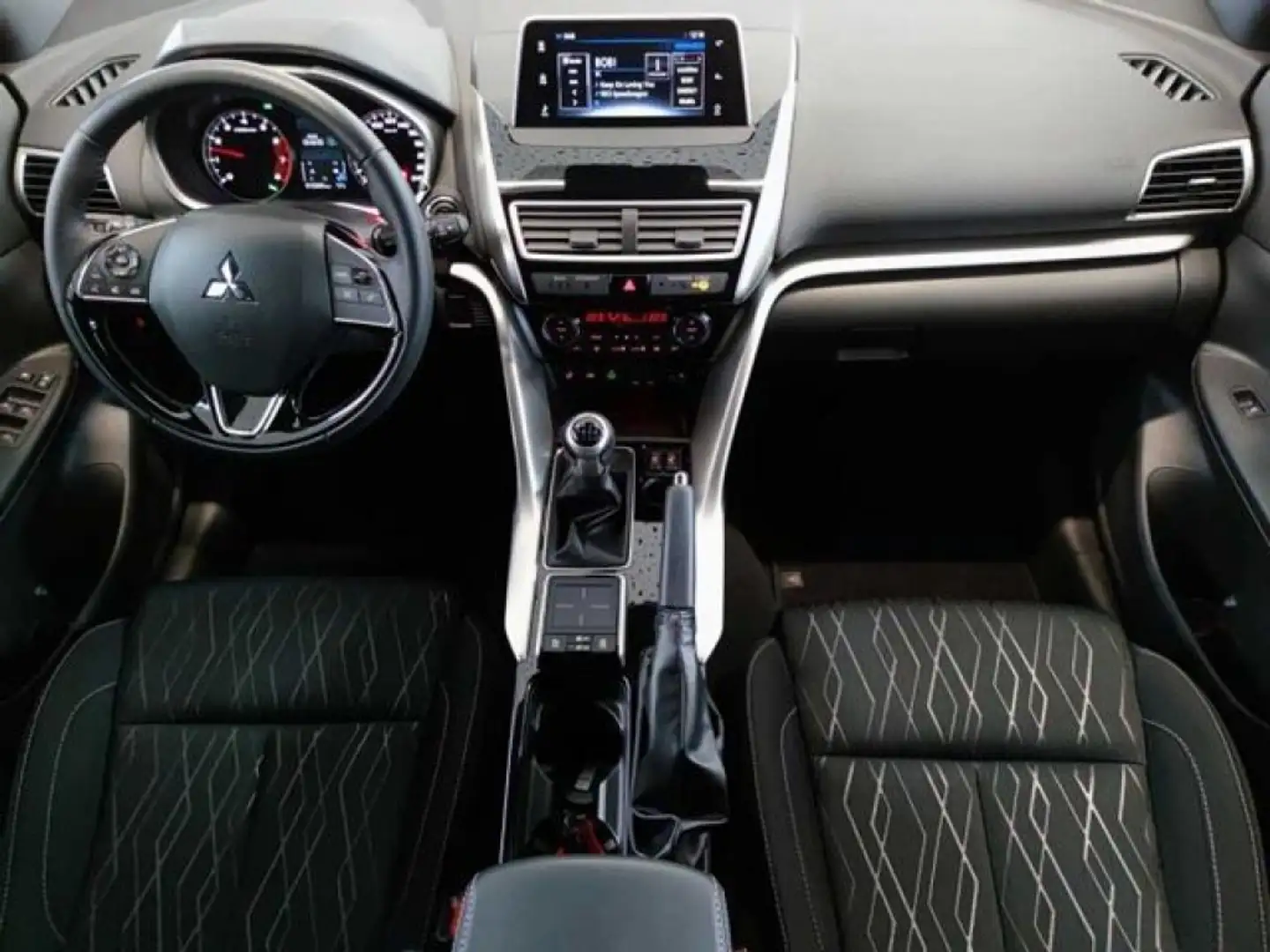 Mitsubishi Eclipse Cross 1.5 turbo Spirit+ Bílá - 1