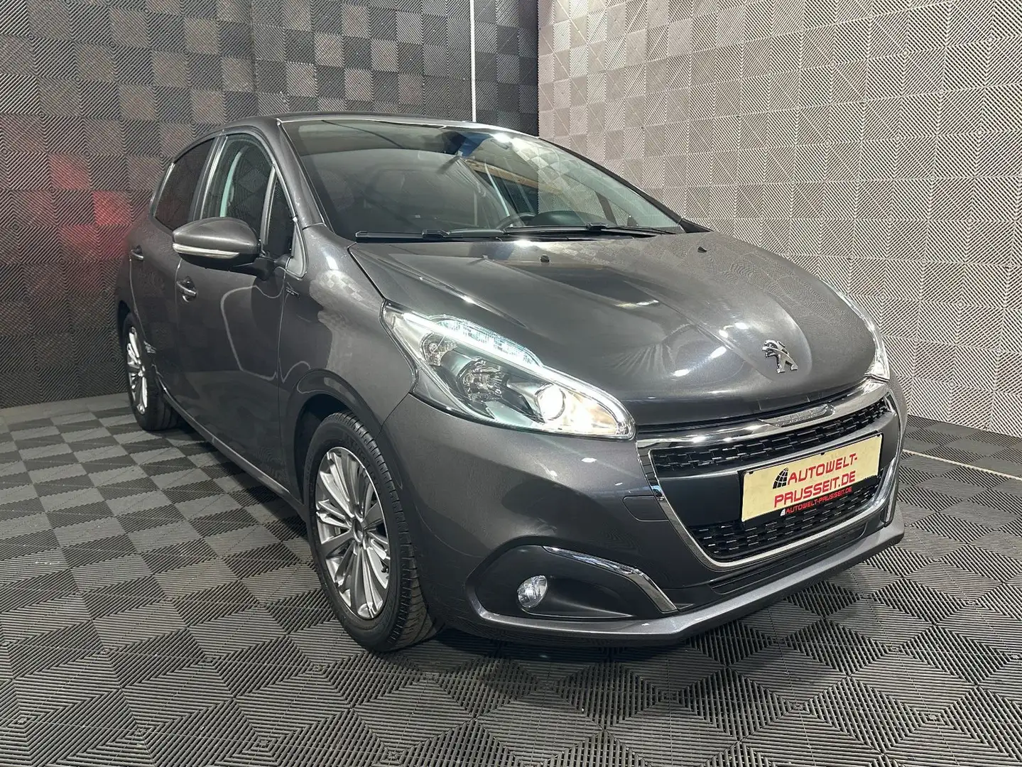 Peugeot 208 *SIGNATURE*PANORAMA-TEMPO-SHZ-TOUCH-PDC-APPLE Grau - 1