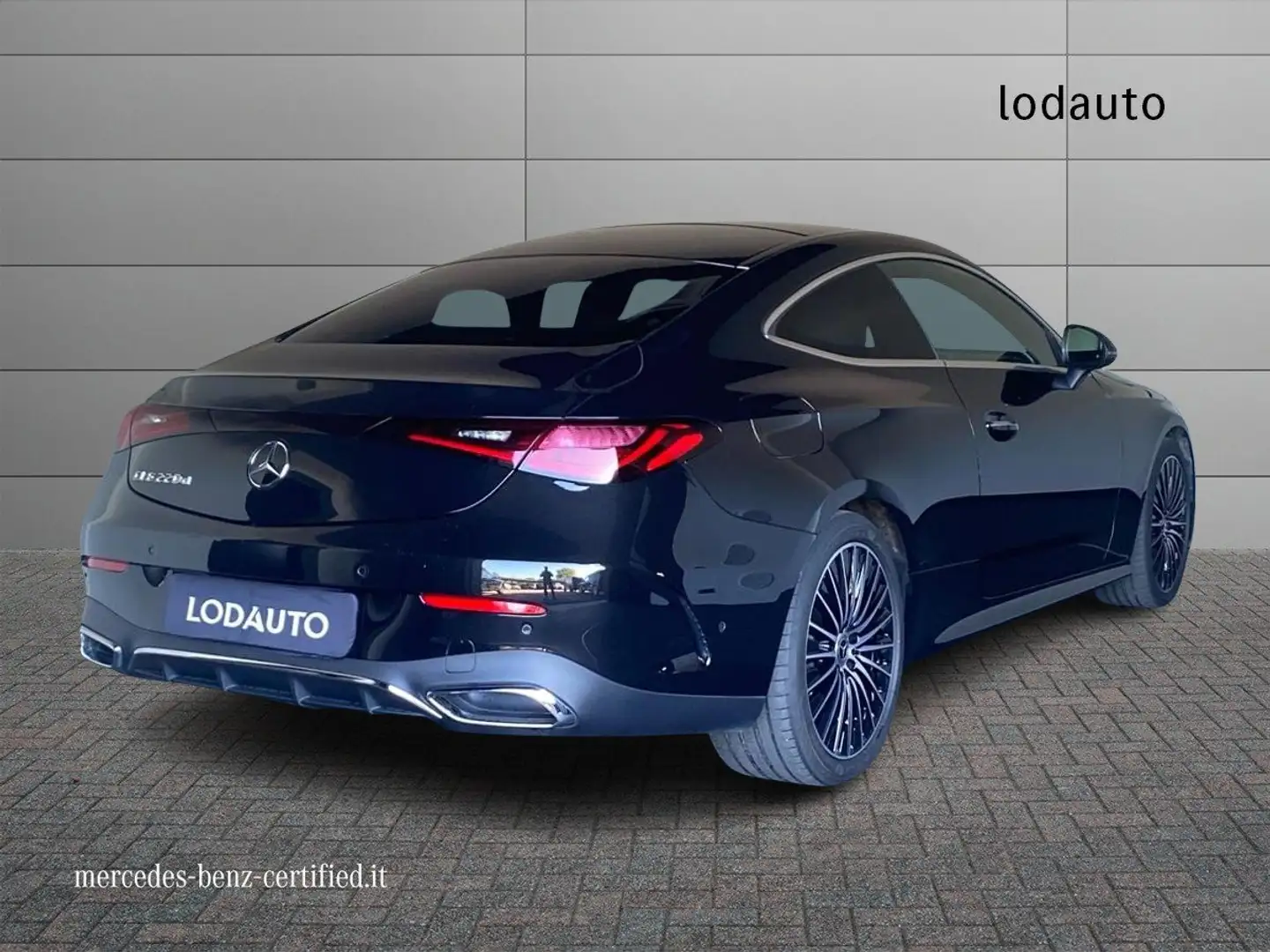 Mercedes-Benz CLE 220 CLE 220 d Coupé AMG Line Advanced Plus Zwart - 2