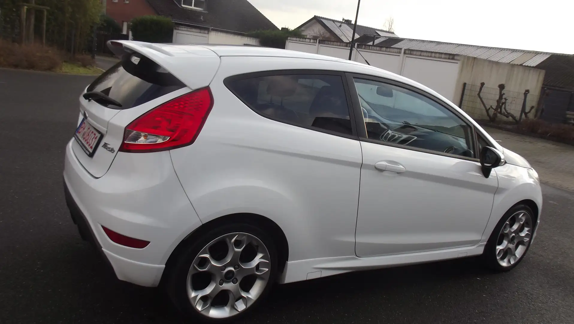 Ford Fiesta Sport-1,6 Inspe Neu-Leder-Sport-Schekheft geflegt Weiß - 2